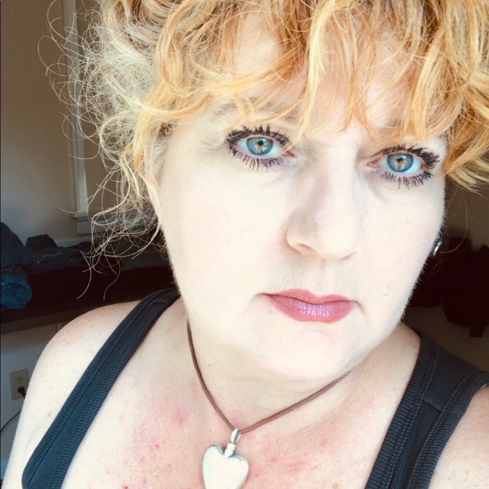 Meet your Posher, Alexandra